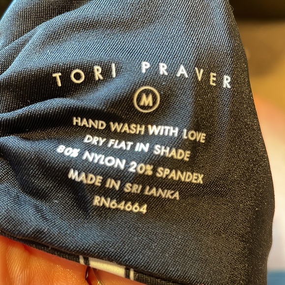 NWT Tori Praver Deja Swim Top. Medium - Picture 5 of 7
